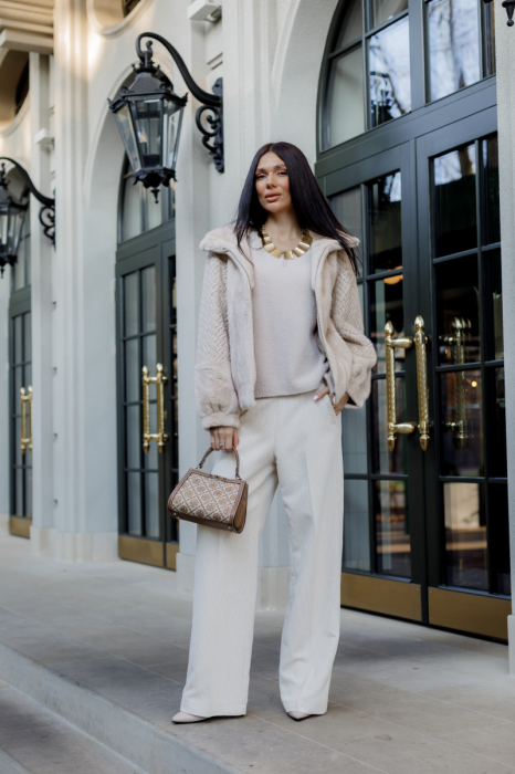 Шуба з елегантним коміром фото