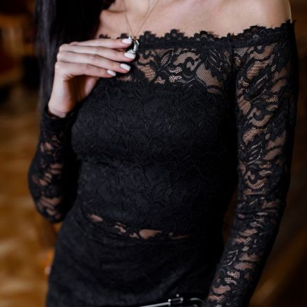 Елегантна чорна мереживна сукня IMPERIAL. Доступні розміри: xs