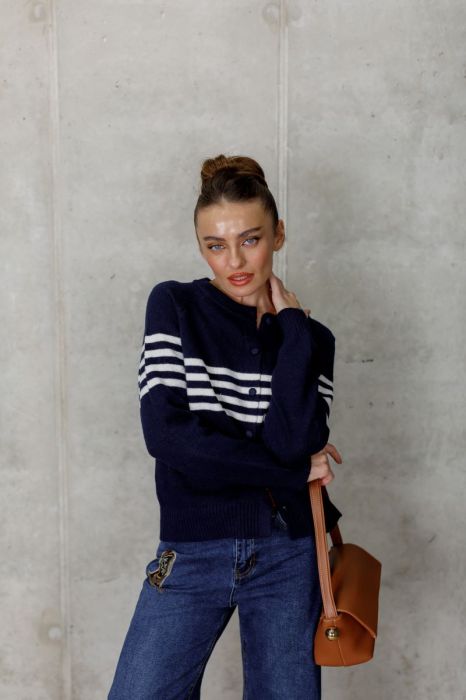 Светр у стилі Vivienne Westwood