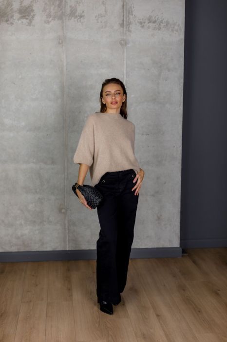 Чорні джинси з накладними кишенями фото