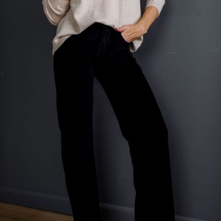 Класичні прямі штани з вельвету глибокого чорного кольору