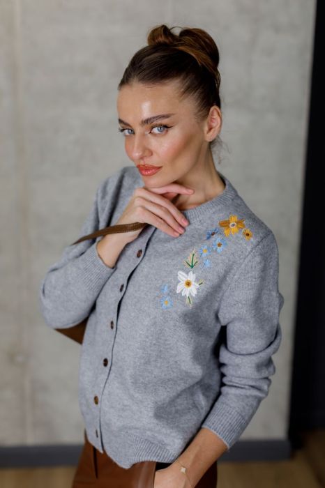 Кардиган з вишивкою фото