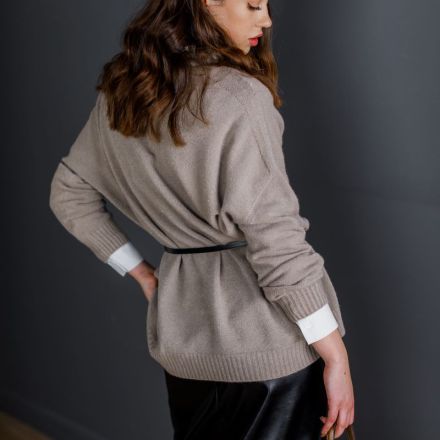 Стильний светр з вшитими блискітками