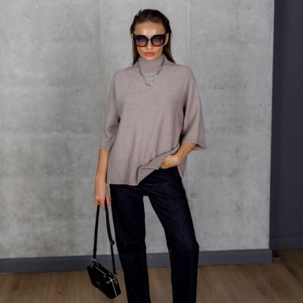 Светр oversize з розрізами з боків