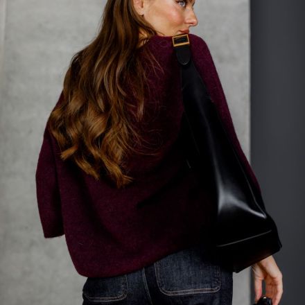 Бордовий в’язаний светр із напівоб’ємними рукавами. Колір: Бордовий
