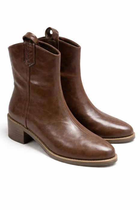 Жіночі коричневі шкіряні черевики на стійкому каблуці фото