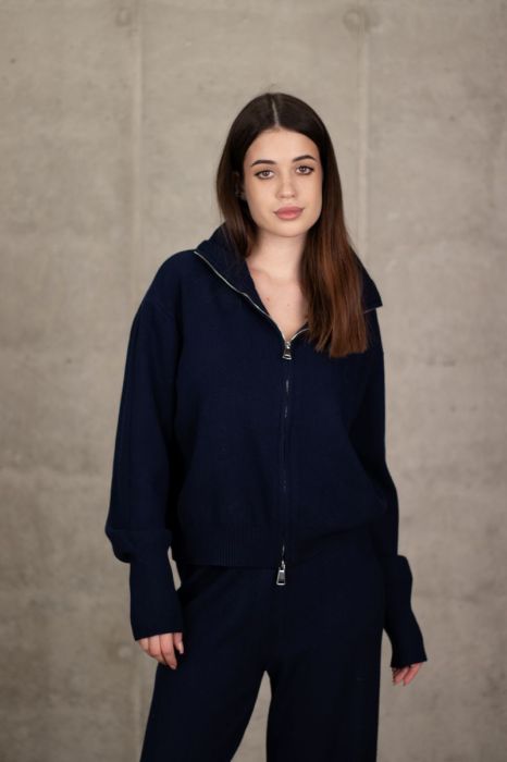 Трикотажний костюм на блискавці