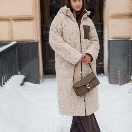 Двостороння куртка з капюшоном. Доступні розміри: s