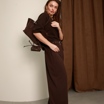 Светр шоколадного кольору з рукавом 3/4. Колір: Коричневий