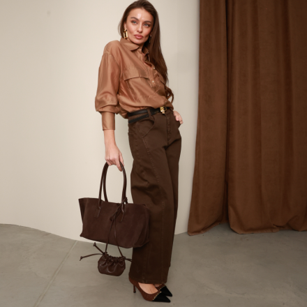 Елегантна блуза-сорочка з м’яким сатиновим блиском