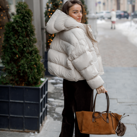 Пухова куртка з капюшоном. Доступні розміри: m