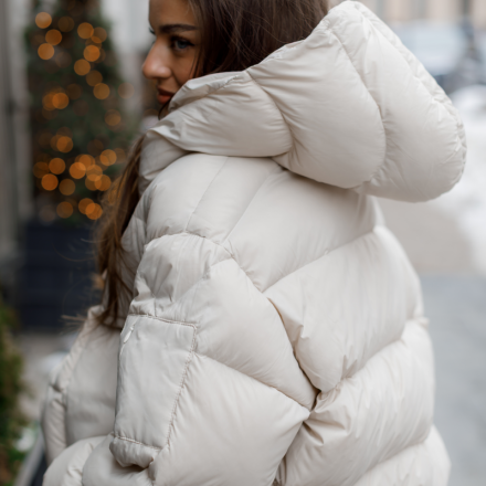 Пухова куртка з капюшоном, одяг від Jador