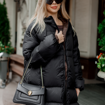 Демісезонний чорний пуховик. Колір: Чорний