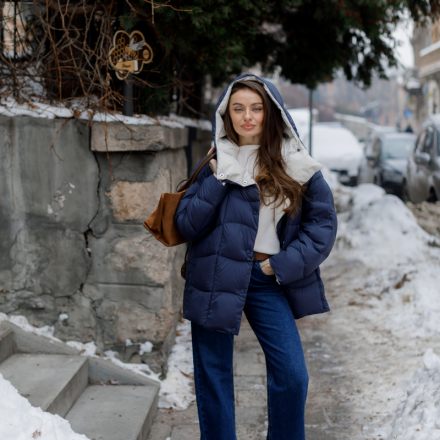 Легка пухова куртка з натуральним пухом. Доступні розміри: m