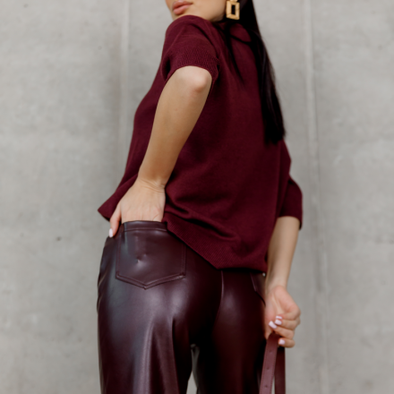 Лаконічний светр із м’якої пряжі, одяг від Jador