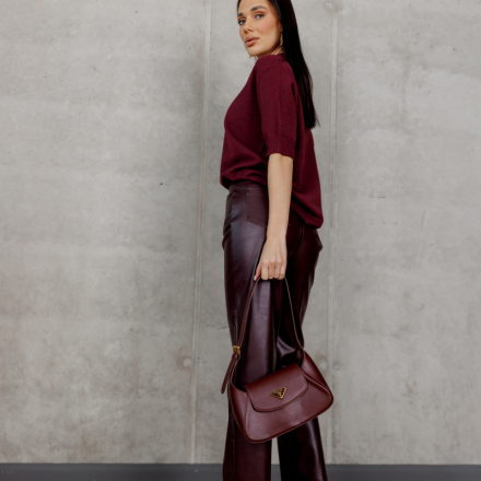 Светр з V-подібним вирізом, від Jador