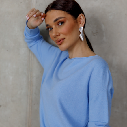 Светр у блакитному відтінку, одяг від Jador