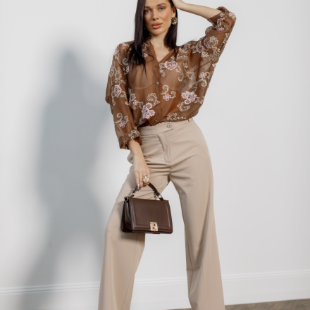 Блуза з квітковим орнаментом. Доступні розміри: tu