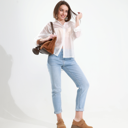 Джинси slim fit з високою посадкою. Колір: Блакитний