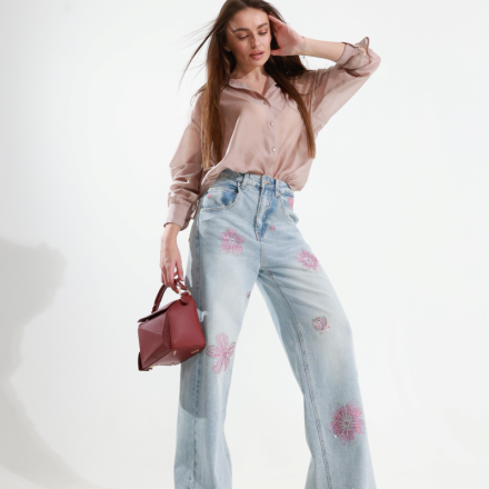 Джинси wide leg з квітковим декором. Колір: Блакитний