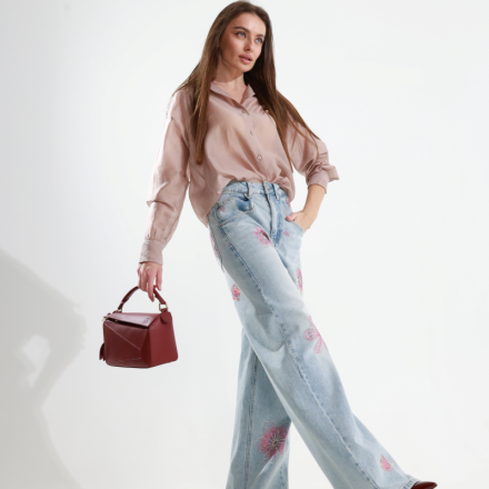 Джинси wide leg з квітковим декором. Доступні розміри: xs