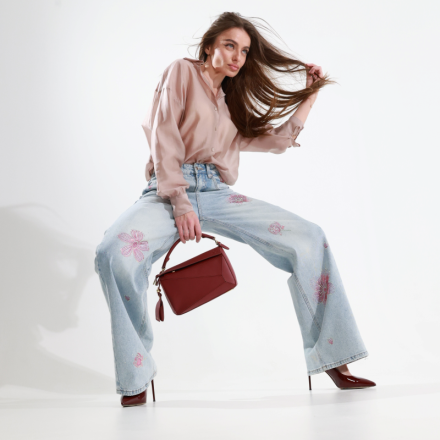 Джинси wide leg з квітковим декором, від Jador